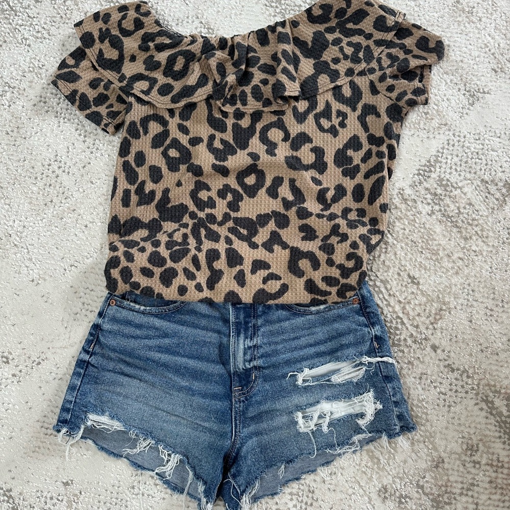 Leopard Print Off-Shoulder Top